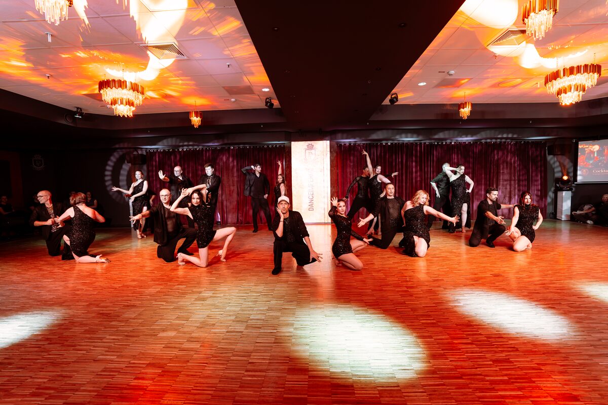Showformation des DANCEIMPERIAL Teams bei der Gala Night des Festivals 2026, DANCEIMPERIAL Regensburg